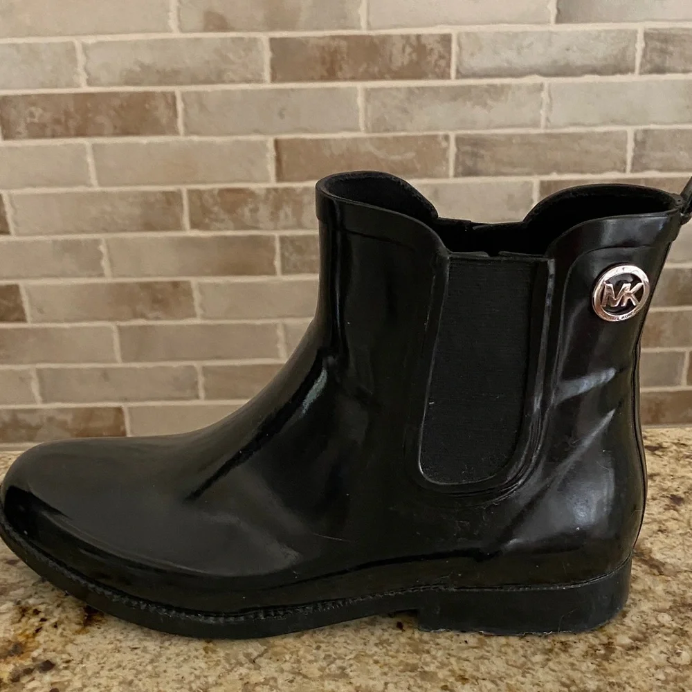 Michael Kors Black Gloss Chelsea Rain Ankle Boots